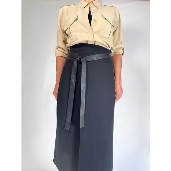 VINCE Womens skirt Black Wrap Style Modern Size 4 CA34460