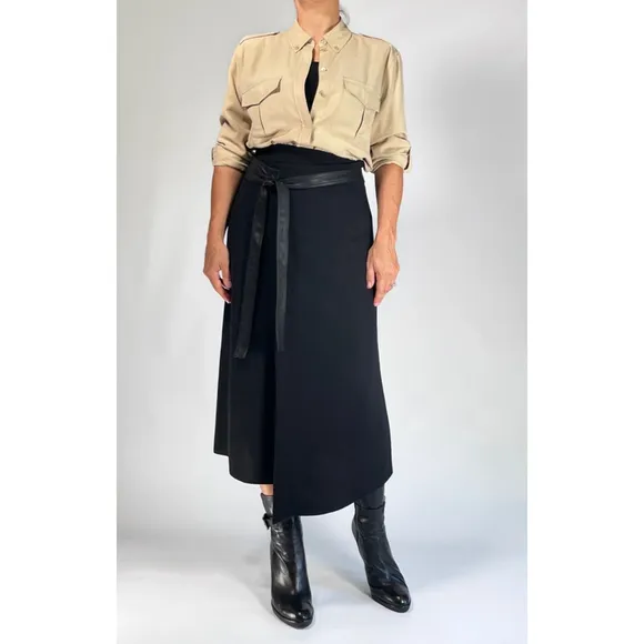 VINCE Womens skirt Black Wrap Style Modern Size 4 CA34460
