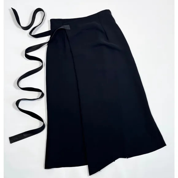 VINCE Womens skirt Black Wrap Style Modern Size 4 CA34460