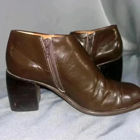 Vintage 90 Etienne Aigner All Leather Walnut Brown Chunky Heel Rounded Boot 6.5