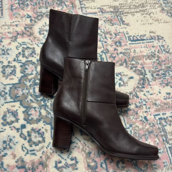 Vintage 90’s Bass Brown Leather Ankle Boots Size 10 Retro Streetwear Square Toe