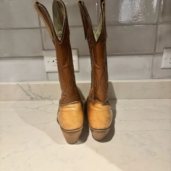 Vintage Capezio Women'sTan Western Boots women’s size 8.5