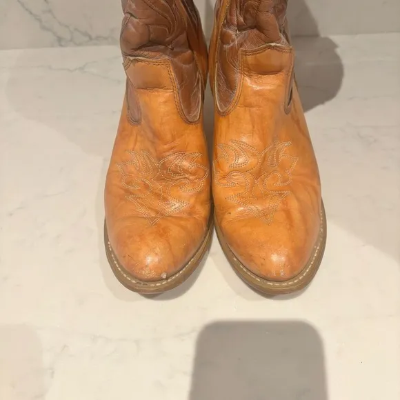 Vintage Capezio Women'sTan Western Boots women’s size 8.5