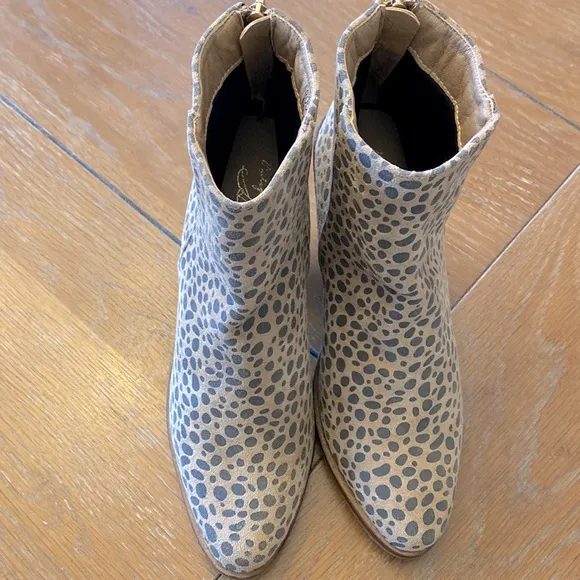 Vintage Havana Unstoppable Leopard Print Block Heel Ankle Boots