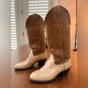 Vintage Justin Boots Cream/Tan Rare.  Round Toe Cowboy Boots women Size 6B