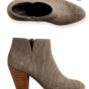 Violet &amp; Red ankle booties. 8