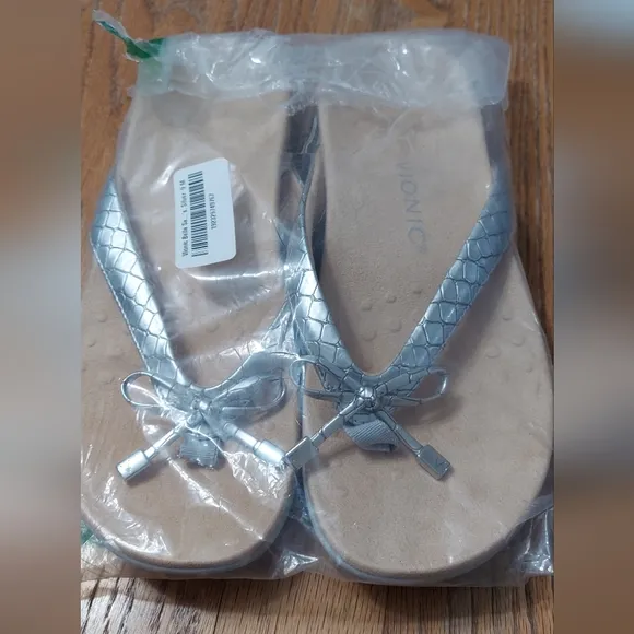 Vionic  Bella sandals size 9 women's