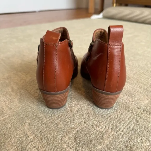Vionic Cecily Double Zipper Leather Ankle Boots
