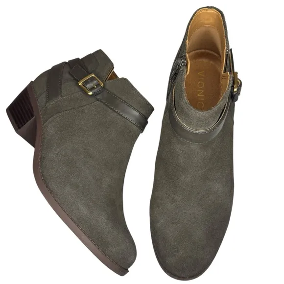 Vionic Farrah water repellent suede leather dark khaki green ankle boots 7.5
