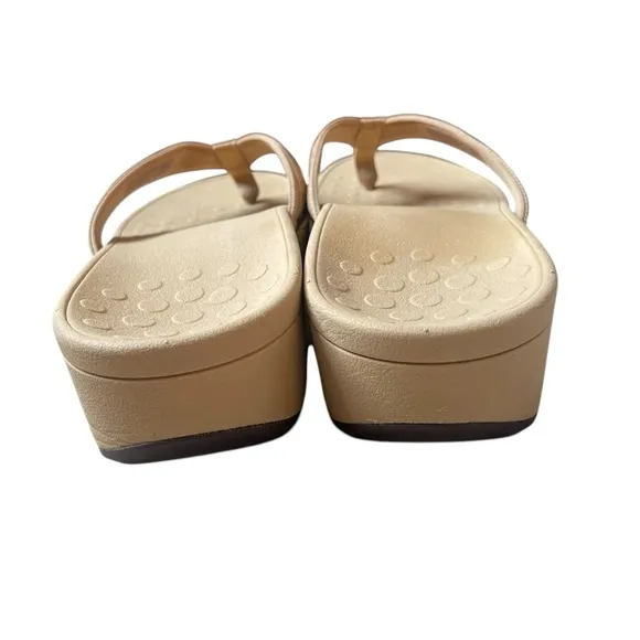 Vionic Hightide Gold Cork Sandals Size 11