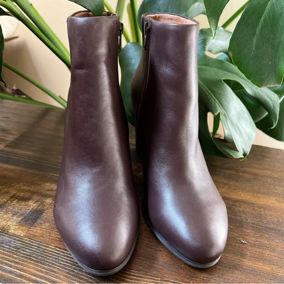 VIONIC ‘Kennedy’ Brown Soft Leather Ankle Boots US8.5 UK6.5