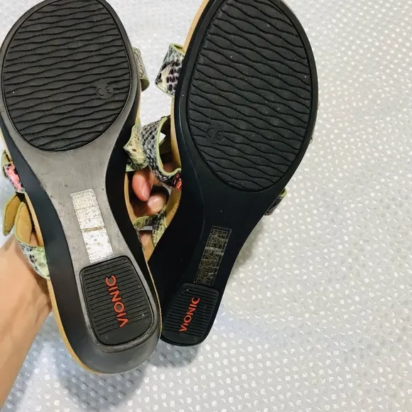 Vionic radia sandals