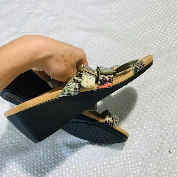 Vionic radia sandals