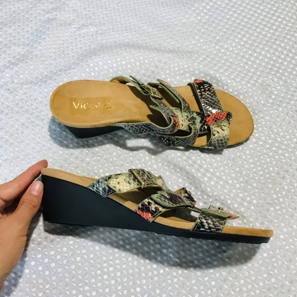 Vionic radia sandals