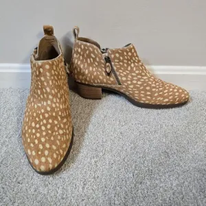 Vionic Womens Cecily Cow‎ Hair Deer Print Ankle Booties Size 11