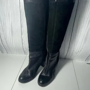 VTG Nine West Size 10.5 Tall EMILIO Black Suede Leather Chunky Boots