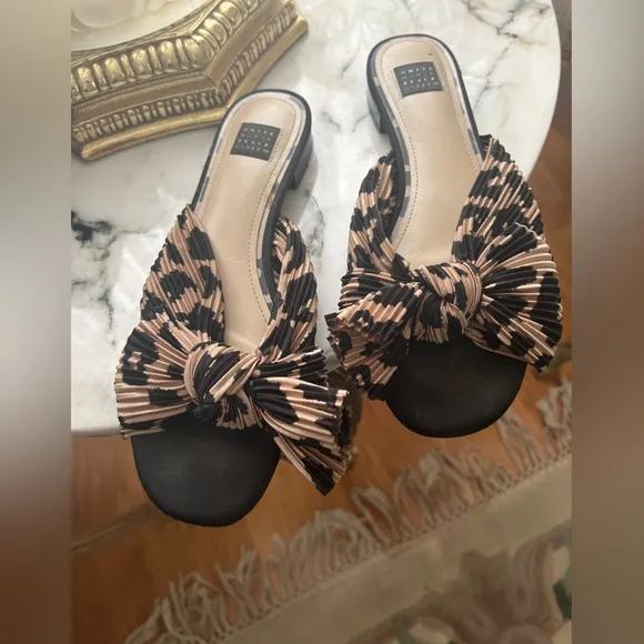 White House Black Market adorable leopard print crinkle bow slides single 7.5