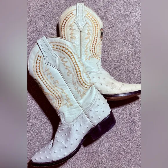 White Leather Boots with Intricate Stitching and Tall Shaft