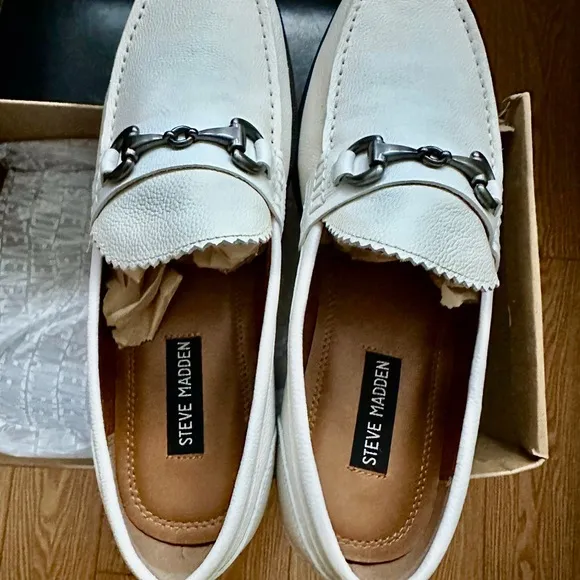 White Leather Loafers with Metal Accent