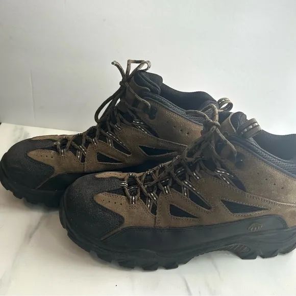 Wolverine Men's Hedge/Black Fulton Hiking Boots in Size 12
