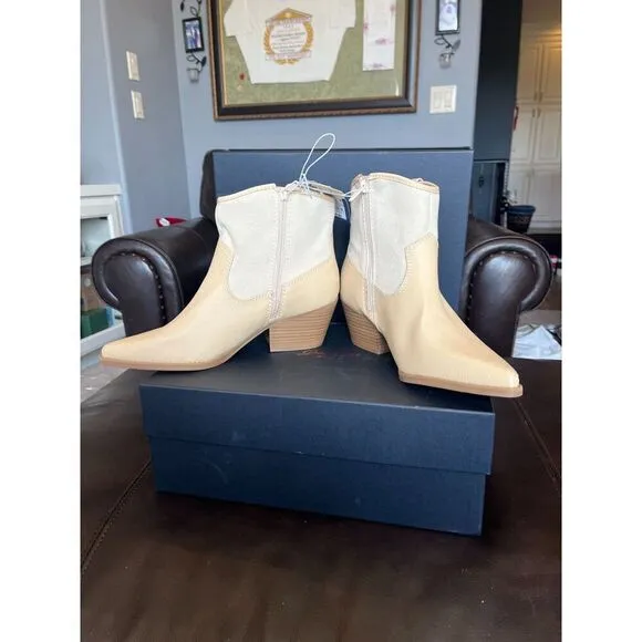 Woman Ankle Boots  Size 9.5