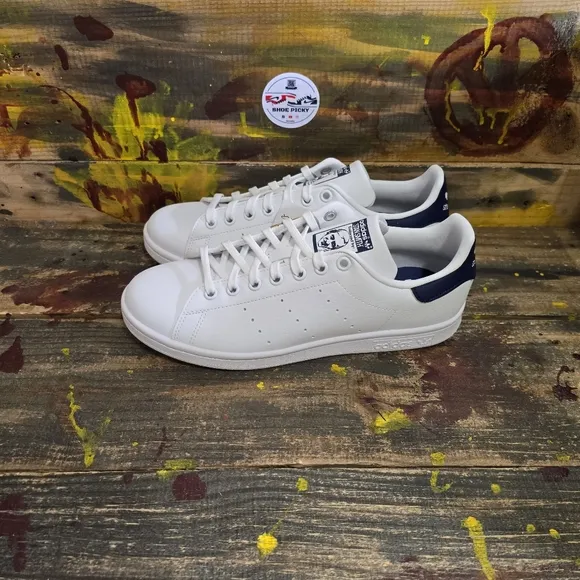 Women adidas athletic shoes size 7.5, 8‎ new