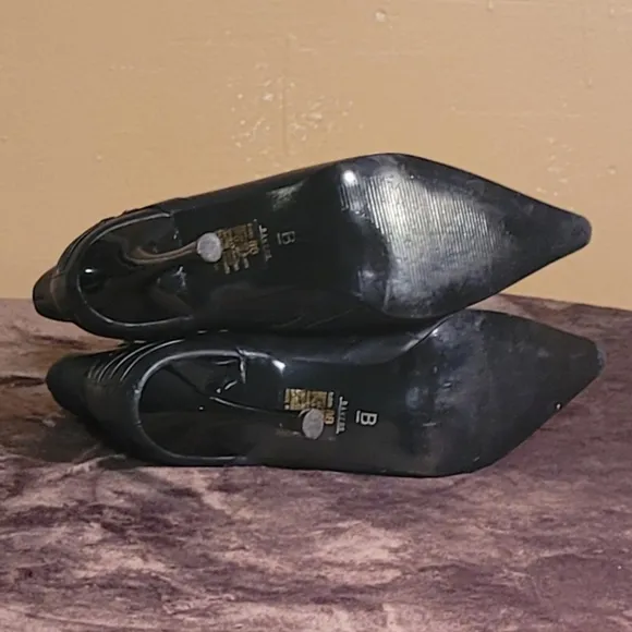 Women  Leather Black Ankle Boots By Bakers Size 8B/Women Designer Boots/