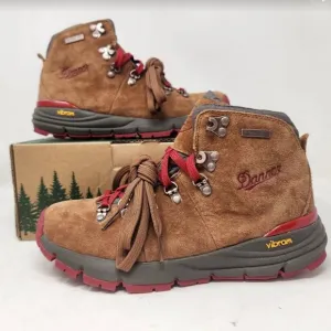 Women's 7.5 Danner Mountain 600 waterproof 4.5&quot; Hiking Boots in brown / red