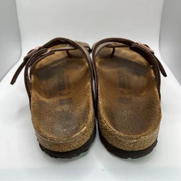 Women’s Birkenstock Sandals Size 7 (38)