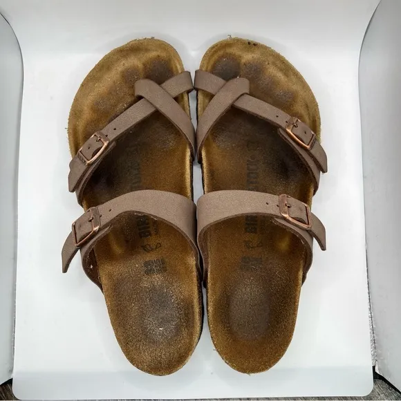 Women’s Birkenstock Sandals Size 7 (38)