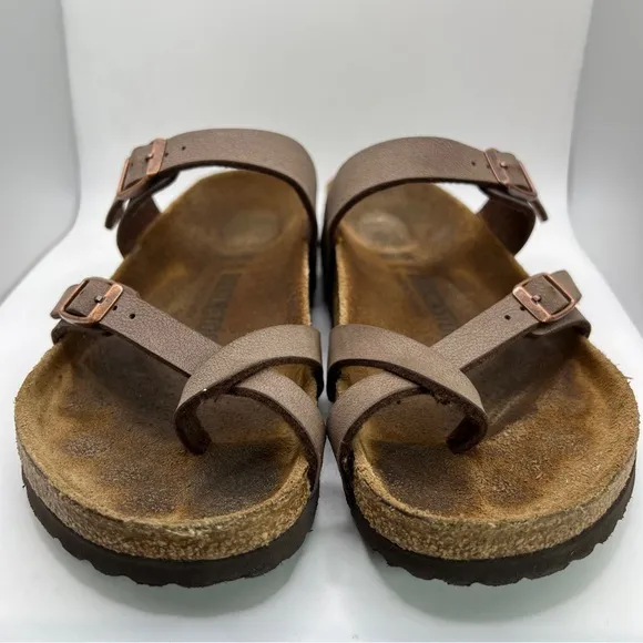Women’s Birkenstock Sandals Size 7 (38)