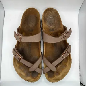 Women’s Birkenstock Sandals Size 7 (38)