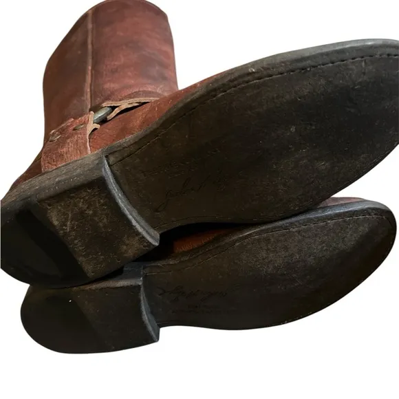 Women’s FRYE tall Phillips ring riding boots.