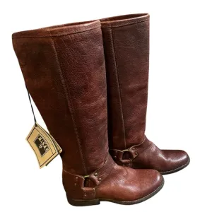 Women’s FRYE tall Phillips ring riding boots.