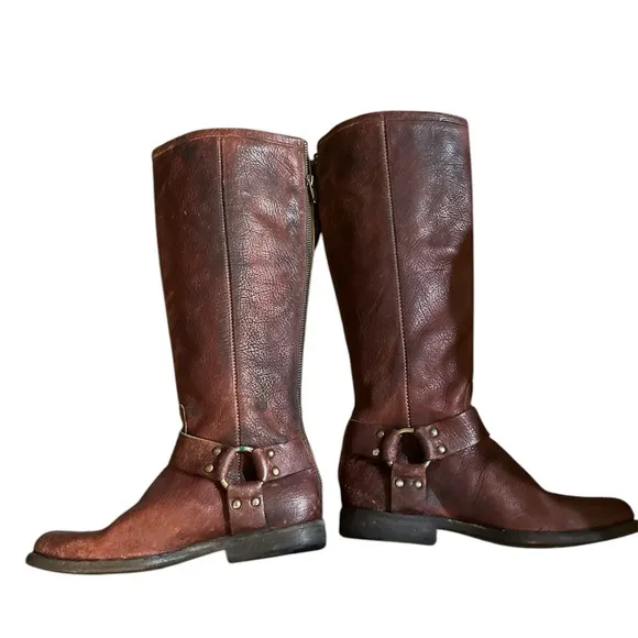 Women’s FRYE tall Phillips ring riding boots.