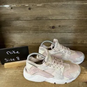 Womens Nike Air Huarache Run Premium Particle Rose Athletic Shoes Sneakers‎ 8 M