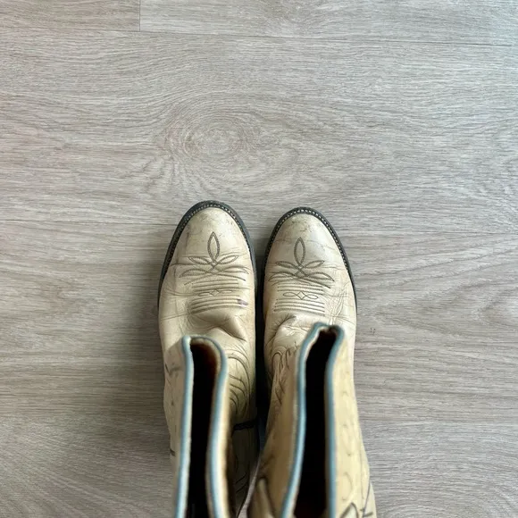 Women’s Vintage Tony Lama Western Boots