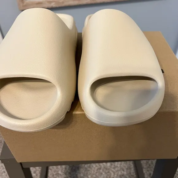 Yeezy Cream Slide Sandals