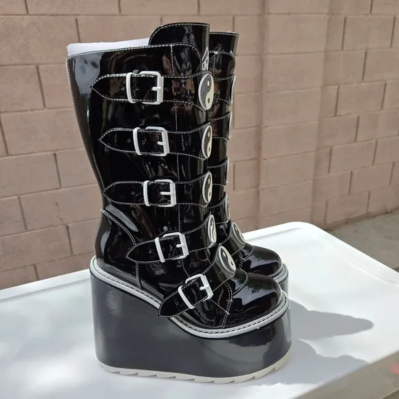 Y.R.U Dune Ying Yang Platform Boots