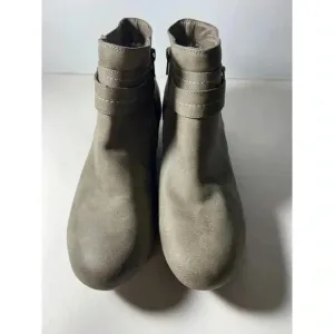 Yuu Taupe Ankle Boots