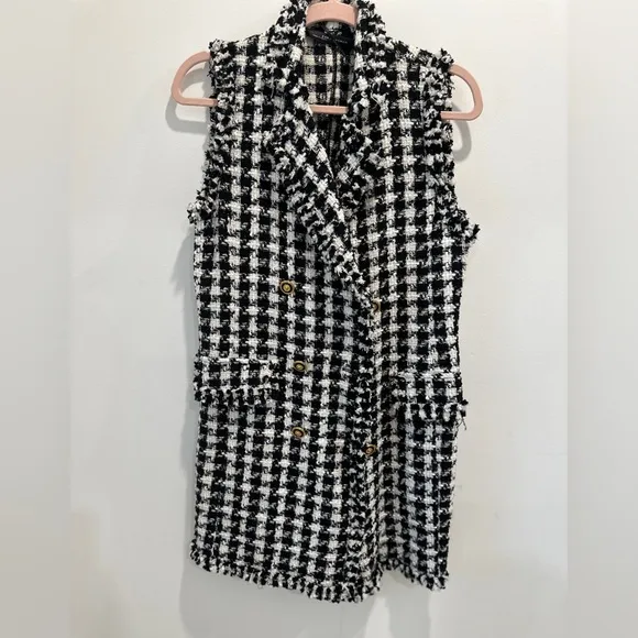 Zara black and white tweed vest/dress, in houndstooth! Size M