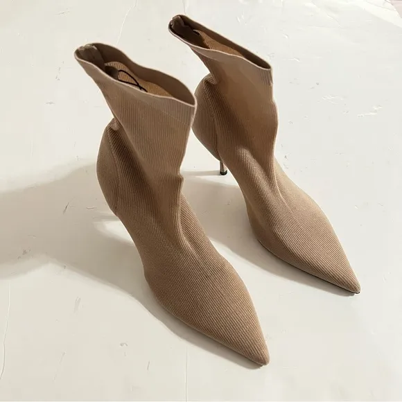 Zara STRETCH FABRIC HEELED SOCK ANKLE BOOTS Size 8