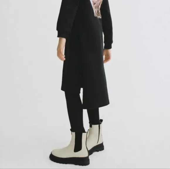 ZARA White Chunky Lug Low Heel Ankle Boots Pull On Black Stripe