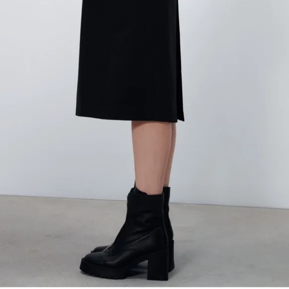 ZARA ZIPPERED LEATHER HEELED ANKLE BOOTS  SZ 6.5